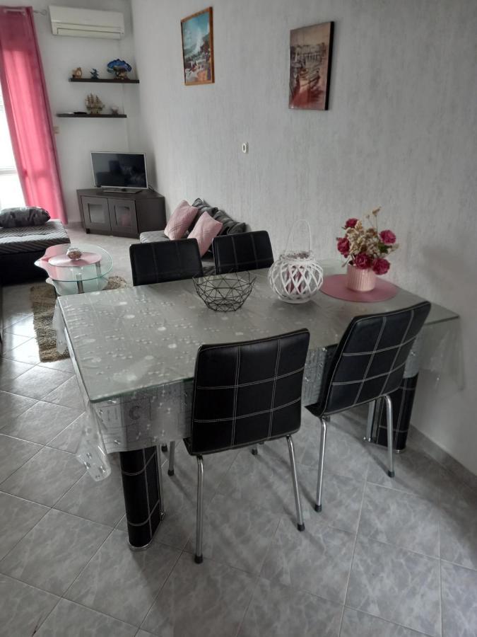 Apartments Makaus Kampor Luaran gambar